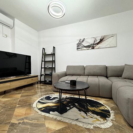 Luxury Apartments In City Center Durrës Eksteriør billede