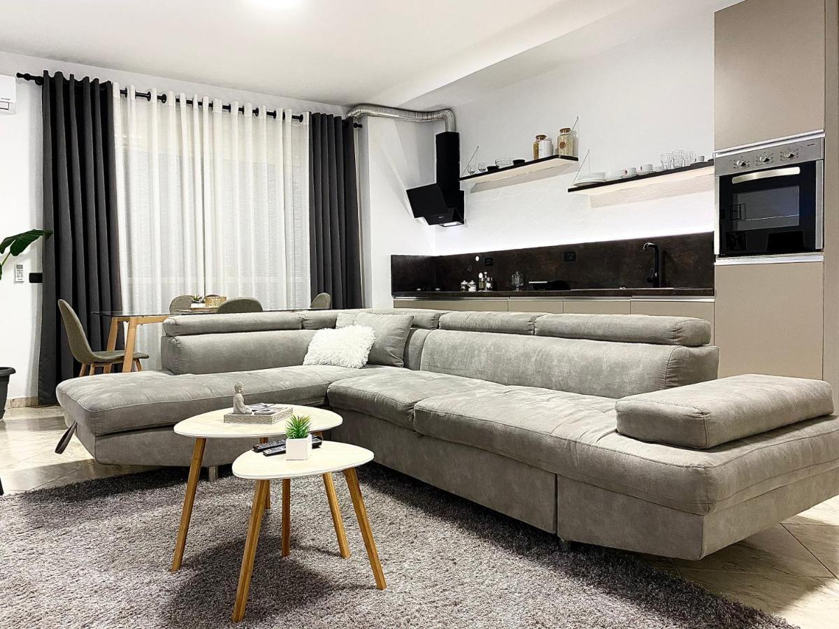 Luxury Apartments In City Center Durrës Eksteriør billede