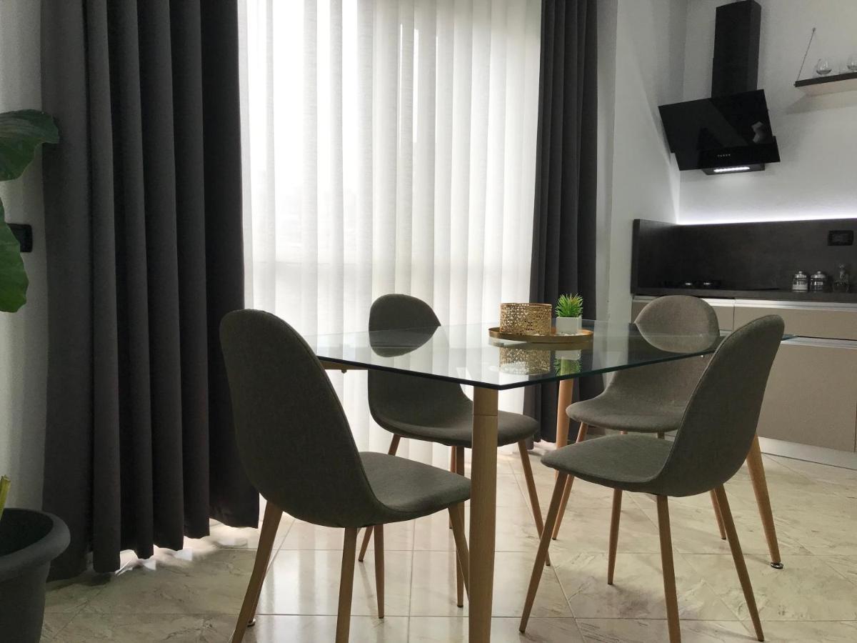 Luxury Apartments In City Center Durrës Eksteriør billede