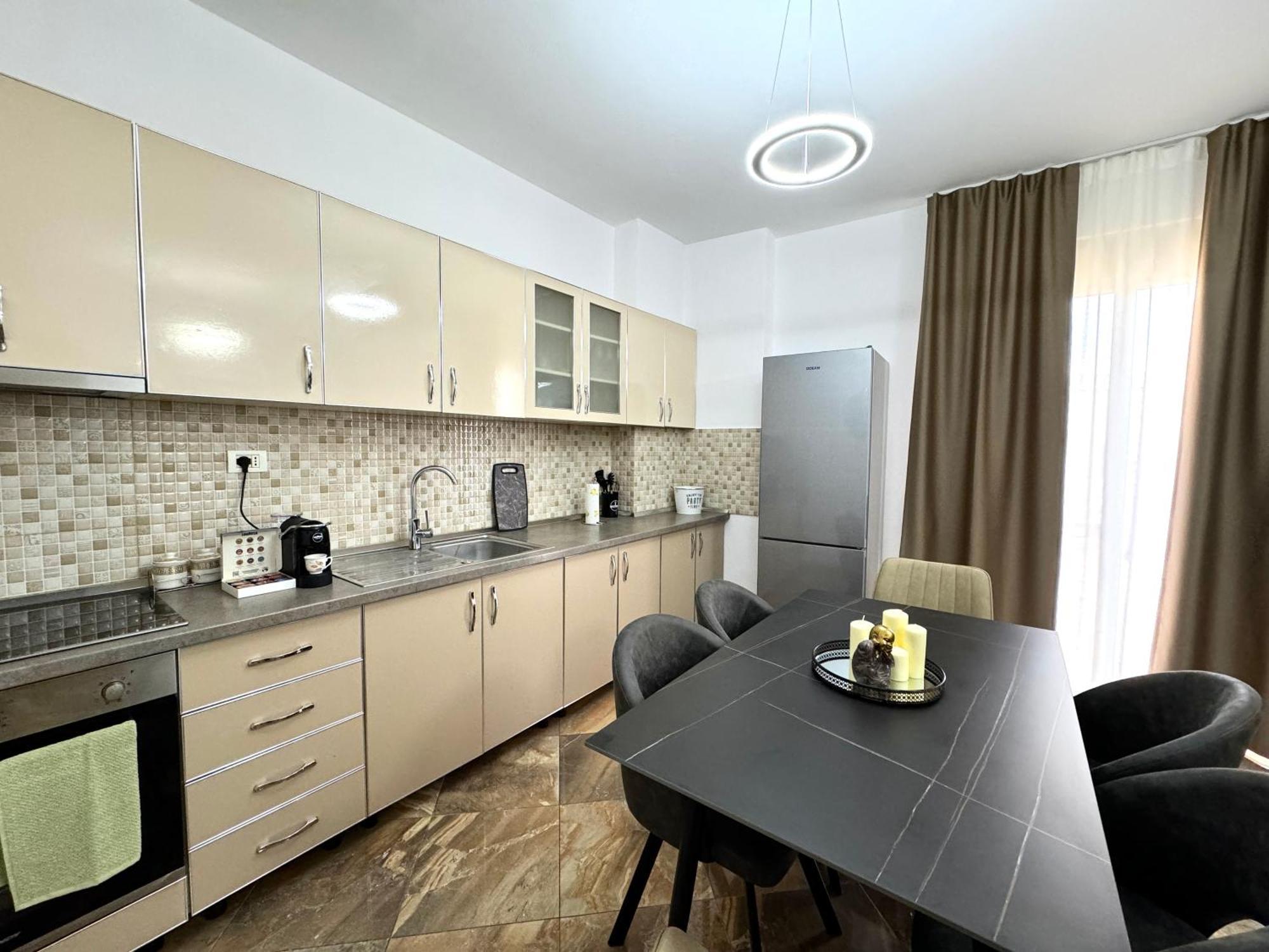 Luxury Apartments In City Center Durrës Eksteriør billede